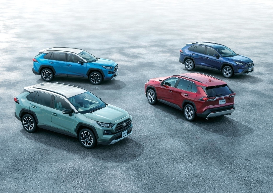 新型RAV4、Adventure、カラーバリエーションは8色、人気のTWO TONEも設定有
