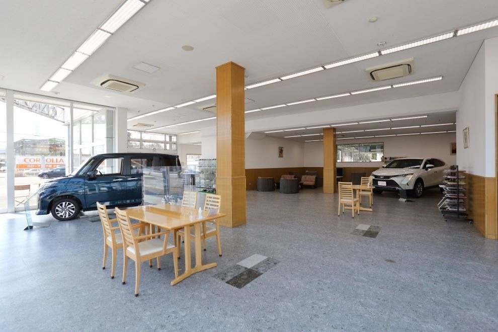 小室店,店舗内観
