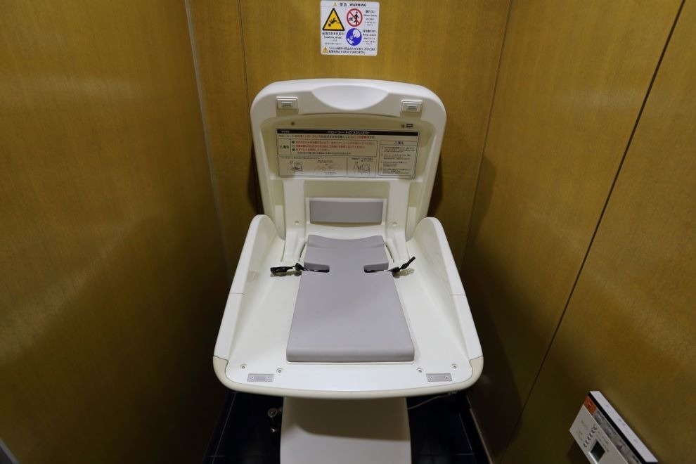 鎌ヶ谷店,オムツ替え台