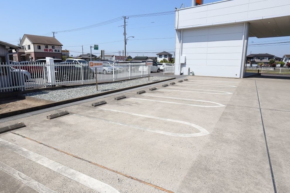 小見川店,お客様駐車場