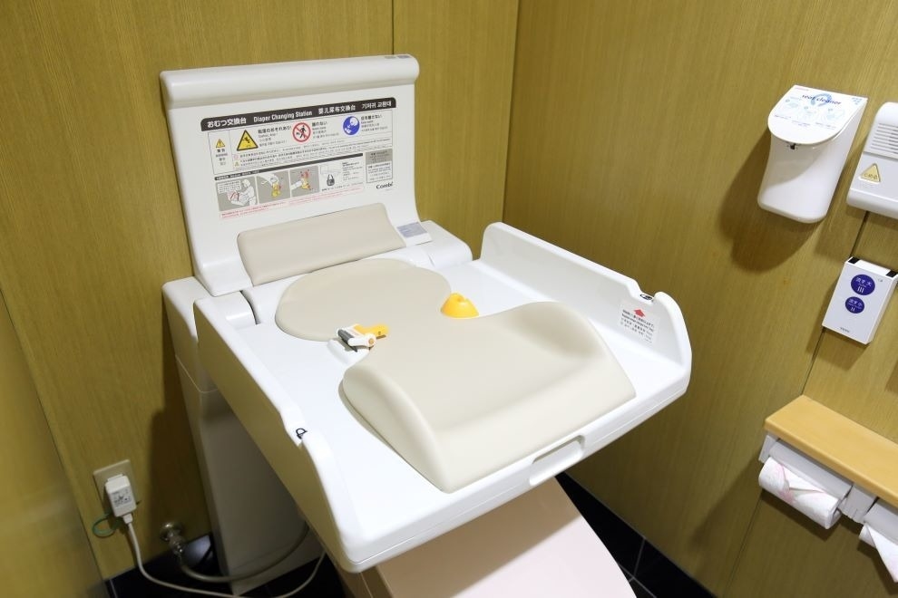 鴨川店,オムツ替え台