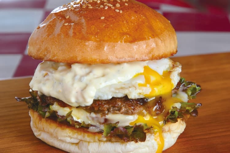 バーガーキッチン ラフィンのタルタルてりやきエッグ