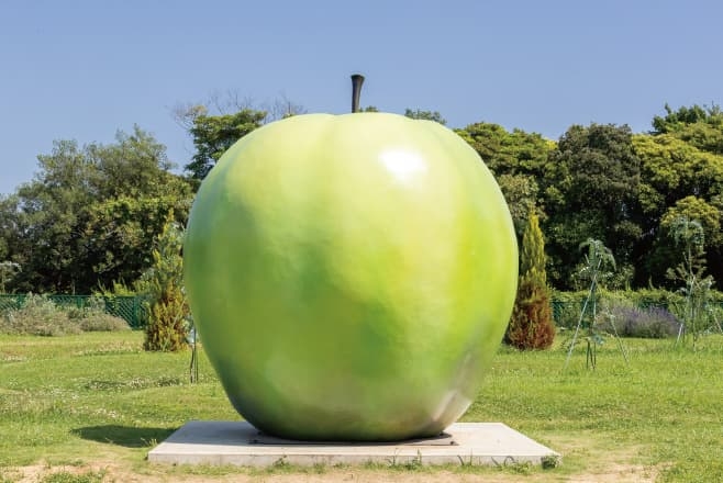 【ドライブプラン】BOTANICA MUSEUMのリンゴのオブジェ