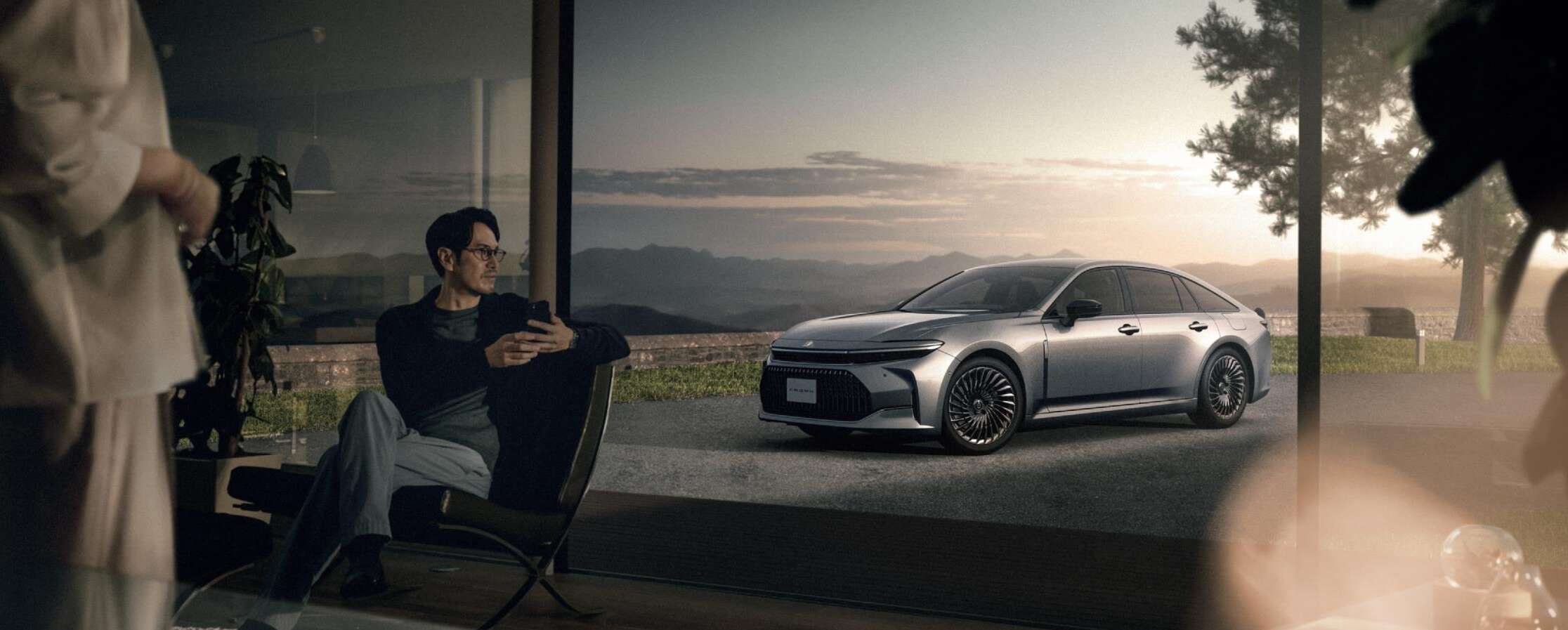 トヨタ クラウン セダン FCEV ブラックパッケージ カラーサンプル トヨタ クラウン セダン FCEV ブラックパッケージ カラーサンプル