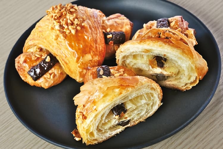 戸神ベイカリーのクロワッサンショコラ