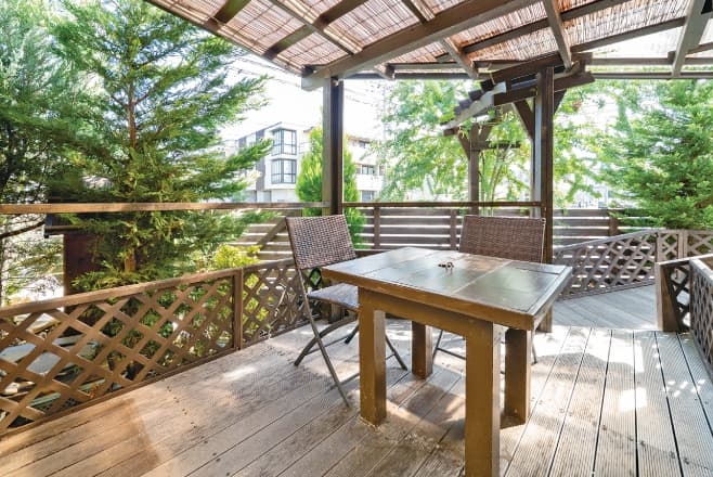 ふくろうやのテラス