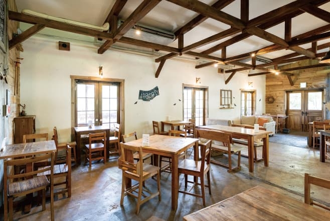 148CAFE（BARN & FOREST148の）店内