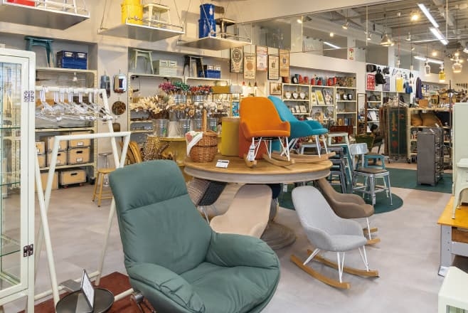 【ドライブプラン】DULTON DAY STACK 柏の葉店の店内