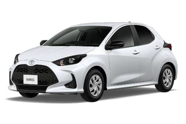 U（ハイブリッド・2WD）