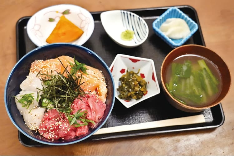 酒味亭 甚家の三色丼