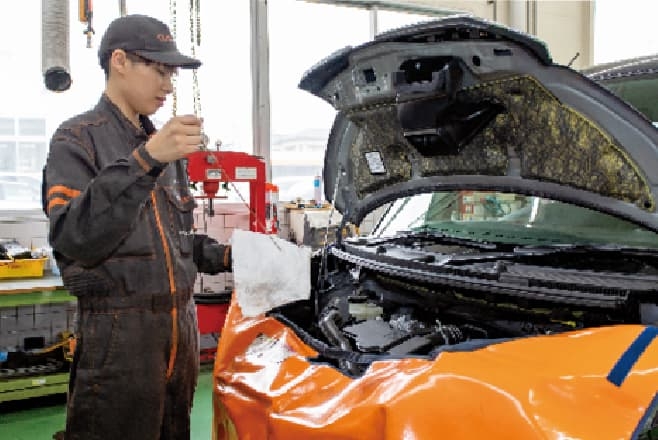 【特集】トヨタカローラ千葉 塩浜店-点検の様子