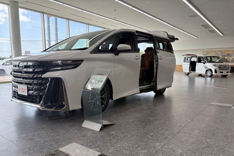 260504_姉崎店,内観（展示車）