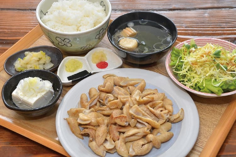 モツ煮専門店 わんやのシロ焼定食