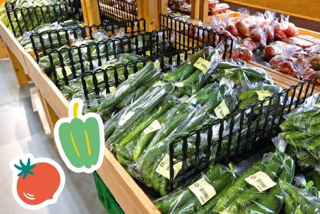 【ドライブプラン】道の駅 季楽里あさひ 新鮮な野菜や食肉などが並ぶ様子