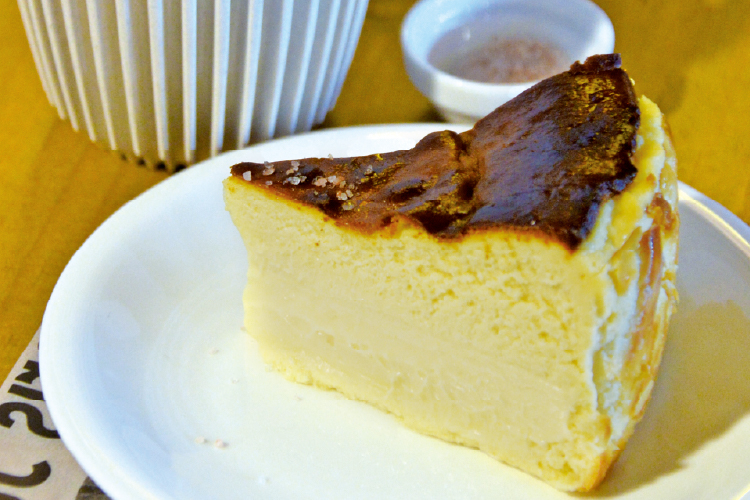787Nanohana Coffee Roasterのバスクチーズケーキ