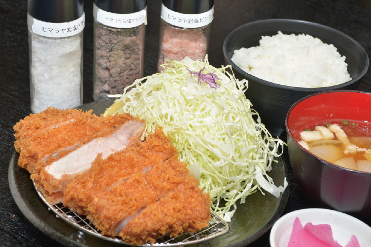 とんかつ かつ味の上ロースかつ定食